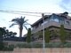 Quem casa...: agora que o namoro com o Barcelona virou casamento, Neymar está atrás de uma casa (quer dizer, mansão) pra morar com sua família e amigos. Segundo o jornal espanhol “Diário Gol”, a família do jogador chegou a visitar a residência que fora de Ronaldinho Gaúcho, mas o negócio não rolou  porque ela já tinha sido alugada pouco antes, por cerca de R$ 33 mil... ao mês!