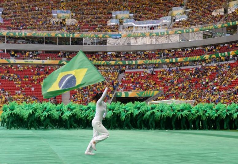 A abertura da Copa das Confederações, em Brasília, é marcada por muita festa