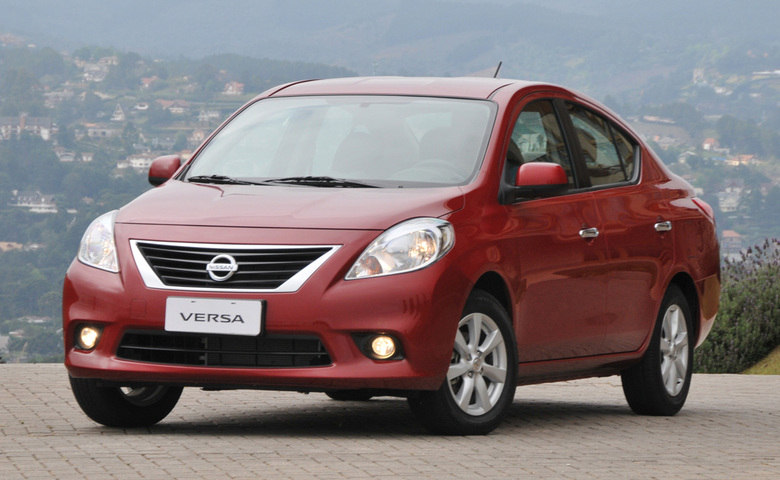 Quais as vantagens do nissan versa #4