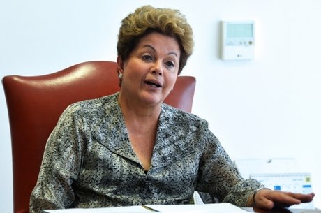 Dilma convoca reunião de emergência para discutir as manifestações em
todo o País