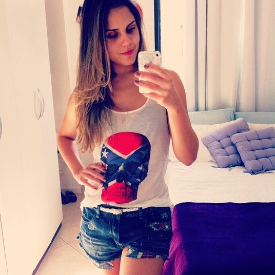 Jantar: 'Como atum pronto, mas sem óleo, ao natural. Faço um molhinho de mostarda ou de iogurte. Tenho comido pouco carboidrado. Vou fazer o teste e comprar quinoa para substituir o arroz, vamos ver se fica bom — e se eu consigo fazer também'