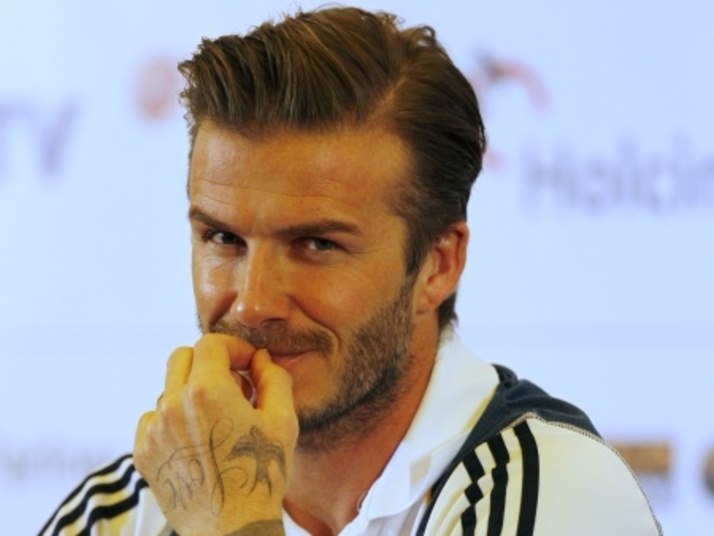 David Beckham, após anunciar sua aposentadoria do futebol, parece estar voltando aos gramados. O time que contará com o futebol do craque inglês pode ser o River Plate, da Argentina. Mas bem que a Fiel gostaria que o Corinthians atravessasse a negociação, hein? Veja também: Mano promete sacudir o Corinthians