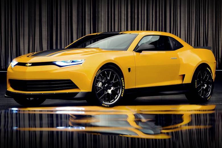 O diretor da saga cinematográfica Transformers, Michael Bay, revelou nesta quarta-feira (3) as primeiras imagens do novo Chevrolet Camaro. Com linhas futuristas e estilo renovado, o esportivo será novamente 'personificado' pelo simpático robô Bumblebee, integrante dos Autobots — os robôs do bemVEJA TAMBÉM> Novo Chevrolet Camaro deve chegar ao Brasil ainda em 2013> Polícia apreende Lamborghini roxo que brilha no escuroQUER SABER TUDO SOBRE CARROS? ACESSE R7.COM/CARROS