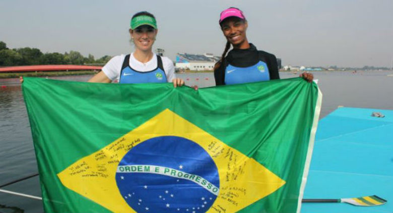 Juntas, as duas tiveram apenas 40 dias e alcançar a classificação para Londres 2012. Na Inglaterra, elas terminaram em 13º lugar