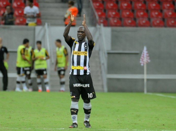 Um dos maiores nomes entre os estrangeiros do Brasil, Seedorf é o principal nome da excelente campanha do Botafogo. O holandês marcou três gols já no torneio