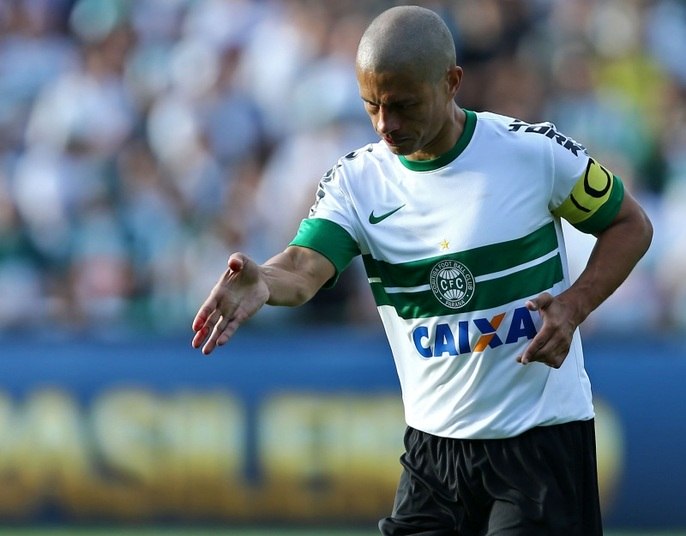 O Coritiba, do meia Alex, está invicto no Brasileirão, mas busca a primeira rodada fora de casa