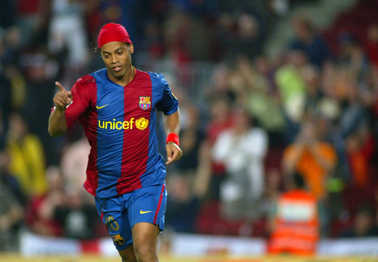 Durante as cinco temporadas que jogou no Barça, Ronaldinho foi um dos maiores destaques da equipe. Com o seu reforço o time voltou a conquistar títulos e, em 2006, levantou a taça da Liga dos Campeões