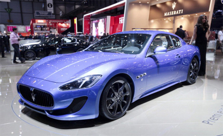 Amigo pessoal de Neymar, Balotelli é um grande apreciador de carros. O atacante do Milan tem espaço na garagem de sua casa para uma Maserati Gran Turismo, além de seu Audi R8. Mas não fica por aí, não