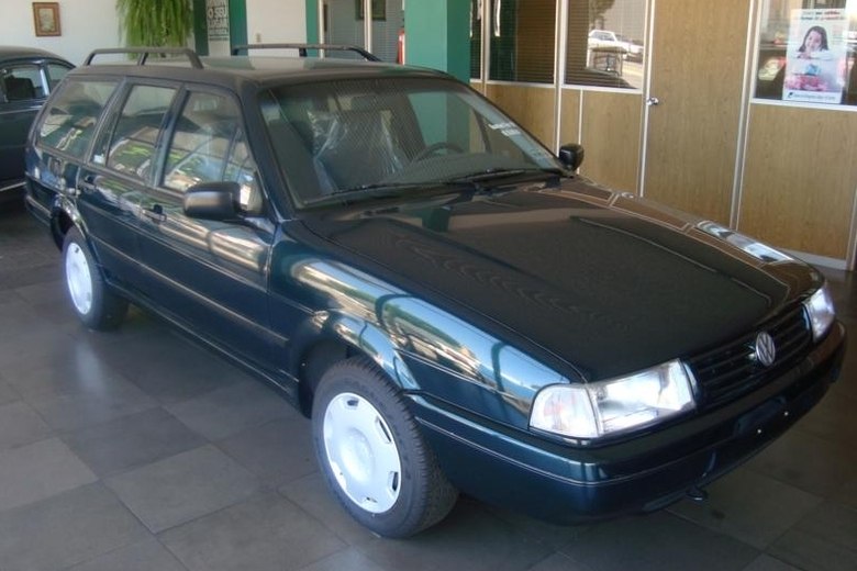 A revenda ainda conta com outra Quantum, do mesmo ano de fabricação, na cor verde. Há poucas informações sobre o concessionário, cuja história foi revelada pelo empresário autointitulado como Reginaldo de CampinasQuer saber tudo sobre carros? Acesse www.r7.com/carros