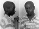 

George Stinney ainda era um menor de idade
quando, aos 14 anos, assassinou as meninas Betty Binnicker e Maria Emma Thames,
de 11 e 8 anos, respectivamente. Mas o garoto foi julgado como um adulto,
marcando aquela que seria a pessoa mais jovem a ser legalmente executada nos Estados
Unidos durante o século passado.

 
Em 1944, as meninas foram
golpeadas com uma barra de ferro e tiveram fraturas graves no crânio. Os corpos
foram encontrados em um buraco repleto de lama. George confessou que queria
fazer sexo com Betty na ocasião