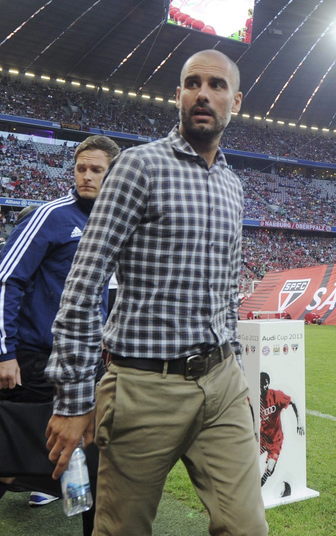 Além de ser um estrategista de mão cheia, Guardiola é um
nome midiático e ainda tem um carisma muito grande com a imprensa e torcedores
