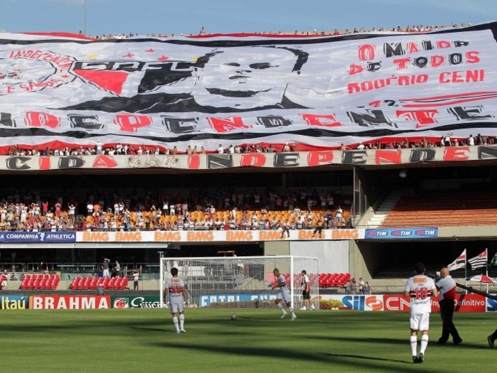 

Em seus jogos, o São Paulo tem um público médio de 24.298
torcedores e 36% de ocupação do estádio. O clube subiu da subiu de 112º para
98º colocação em relação ao último estudo, com 13% de acréscimo de público 

