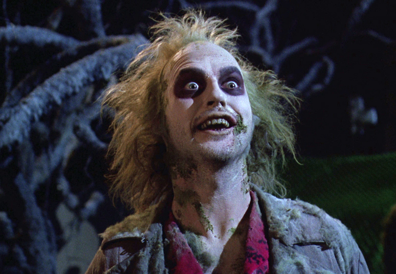 

Não diga três vezes o nome o Beetlejuice em voz alta ou corre-se
o risco de Michael Keaton aparecer com seu traje listrado de Os Fantasmas se
Divertem (1988). O
personagem rendeu ao longa o Oscar de Melhor Maquiagem

