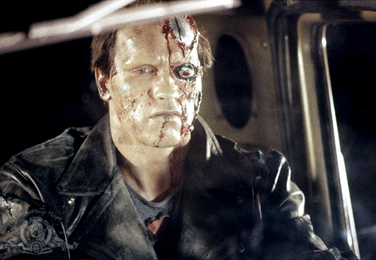 

A caracterização de Arnold Schwarzenegger
em O Exterminador do Futuro 2 (1991) foi tão perfeita que a produção
faturou o Oscar de Melhor Maquiagem 

