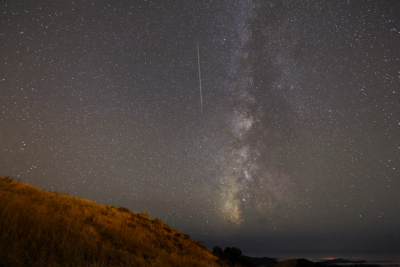 Pesquisadores comparam a brilhante chuva de meteoros com Vênus, o planeta é considerado o mais brilhante do sistema solar Pesquisadores comparam a brilhante chuva de meteoros com Vênus, o planeta é considerado o mais brilhante do sistema solar