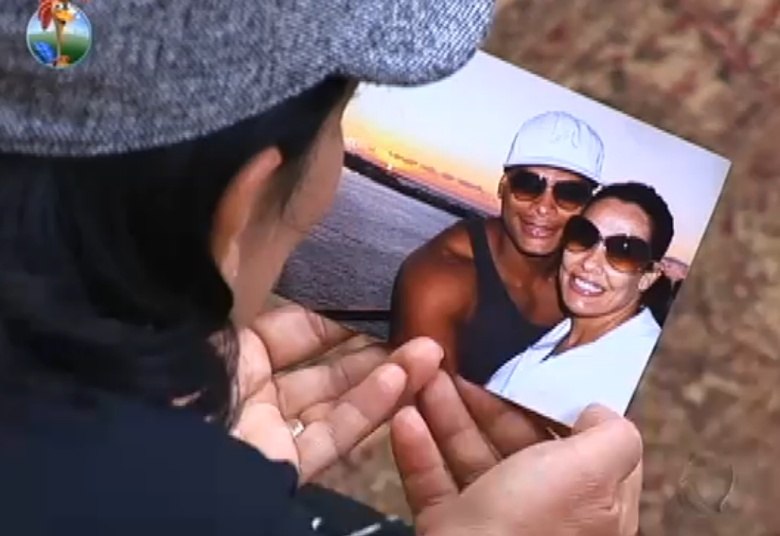 E agora, o que será que Scheila vai fazer ao descobrir toda a polêmica? Assim que foi indicada à última Roça, a ex-dançarina do É o Tchan, mandou vários recados carinhosos ao marido e chegou a chorar de saudade. Será que ela irá perdoar a pulada de cerca do amado? 