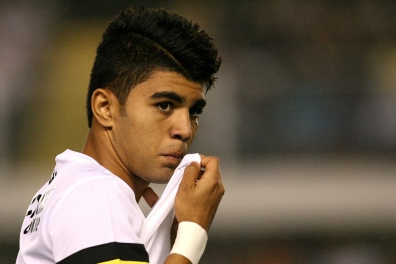 Se um raio não cai mesmo duas vezes em um mesmo lugar, a Vila Belmiro deve ter algo enigmático que atrai as descargas elétricas. Depois de Pelé, Robinho e Neymar, e do bom surgimento de Neílton, a nova aposta do Peixe para faturar milhões no futuro atende pelo nome Gabriel