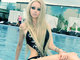 Novas fotos publicadas no site lifeinplastic21, mostram Valeria Lukyanova com hematomas em um de seus braços. Nós já mostramos que existe muita gente dizendo que a Barbie humana apanha de seu marido. Agora as denúncias ficaram ainda mais sérias