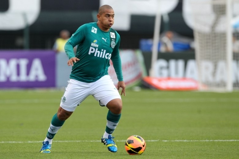 O artilheiro com fome de bola tem mais dois anos de contrato com o Porto, de Portugal, e está emprestado ao Goiás até o fim da temporada