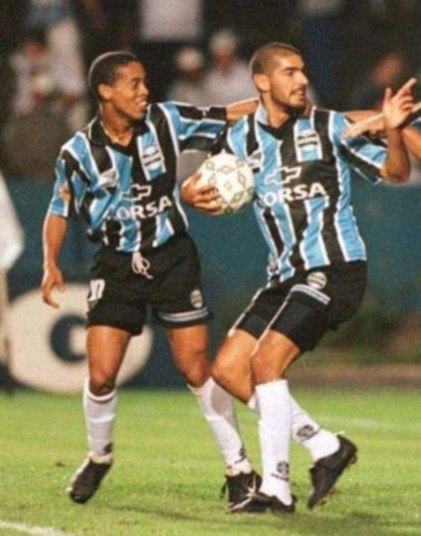 Será que Ronaldinho retornará ao Grêmio?