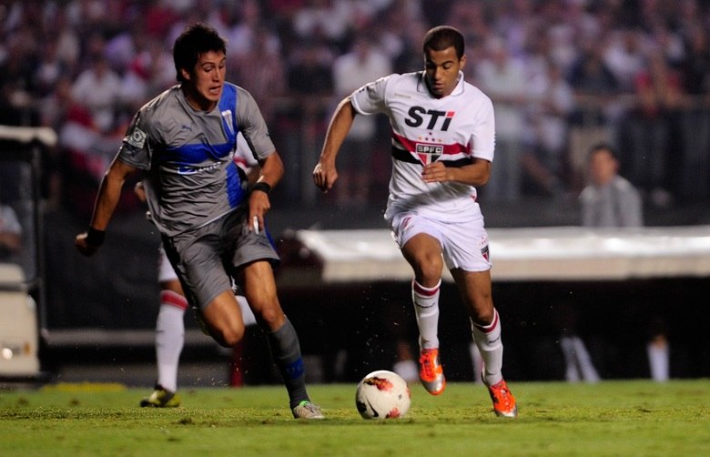 Com o ano de 2013 perdido, a diretoria do São Paulo já começa o trabalho para reforçar o time para a próxima temporada. O retorno do meia Lucas, nem que seja por meio de empréstimo, é um sonho da cúpula do Tricolor. João Paulo de Jesus Lopes, vice-presidente do São Paulo, afirmou que as portas estão sempre abertas para o craque. No entanto, ressaltou que as chances são remotas. Confira outros nomes que esquentam o Mercado da Bola