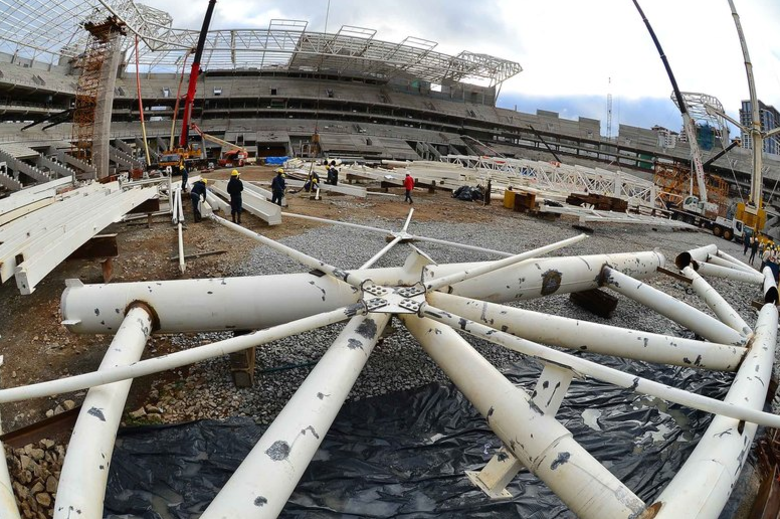 

Já o gramado do Allianz Parque ainda não começou a ser
plantado...

