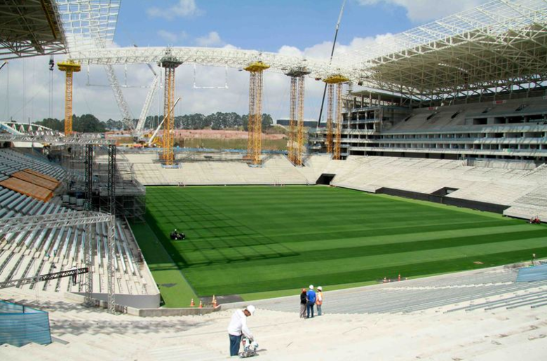  Em 26 de setembro, a reportagem do R7 esteve na Arena
Corinthians, palco da abertura da Copa do Mundo de 2014, e fotografou todos
os cantos do estádio do Timão, que já conta com aproximadamente 90% das obras
concluídas

