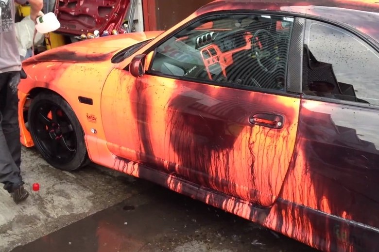 Se a ideia for pregar uns sustos nos amigos e impressionar em feiras, a tinta termossensível é uma opção interessante para quem quer customizar seu carroSaiba tudo sobre carros! Acesse www.r7.com/carros