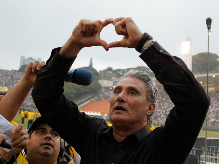 Durou pouco tempo o sonho do Santos em contratar o técnico Tite para 2014. Em entrevista nesta sexta-feira (1º), o treinador esfriou o interesse do Peixe em tirá-lo do Corinthians