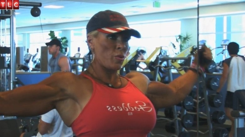 Lauren Powers é uma das fisiculturistas mais famosas do Estados Unidos. Com 51 anos, ela ainda dedica grande parte de seu dia para academia e mantém o corpo todo definido