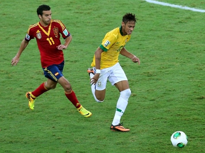 A meteórica adaptação de Neymar ao Barcelona vem surpreendendo os torcedores catalães e tem deixado um dos talismãs do clube bastante preocupado. Titular da seleção espanhola nos últimos anos, Pedro Rodriguez tem esquentado o banco para o brasileiro e admitiu que corre riscos de perder sua vaga também na Copa do Mundo