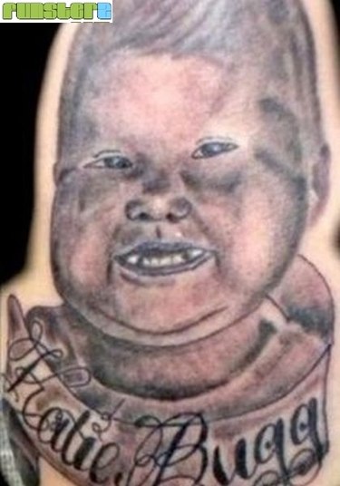Esperamos que o bebê não seja feio como a tatuagem