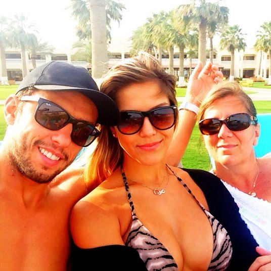 O atleta ex-Santos e Palmeiras está junto com a gata Jessica Garducci