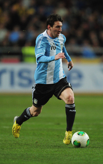 ArgentinaAlejandro Sabella já tem o elenco que disputará a Copa praticamente 
fechado. Sua maior preocupação é a forma física de Messi, que sofreu 
várias lesões musculares nos últimos meses. A boa notícia é que ele 
voltou a jogar regularmente no BarcelonaEstadão Conteúdo