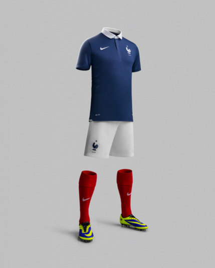 O novo uniforme da seleção francesa terá de volta os calções brancos e as meias vermelhas. Vale lembrar que nos últimos anos, a França tinha adotado um uniforme todo azul