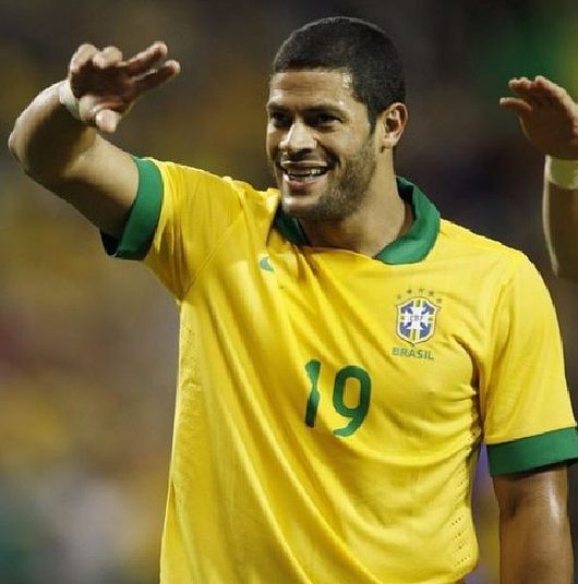 Hulk é um dos jogadores mais bem pagos da seleção brasileira. Jogando pelo Zenit, da Rússia, o atacante fatura R$ 2 milhões por mês