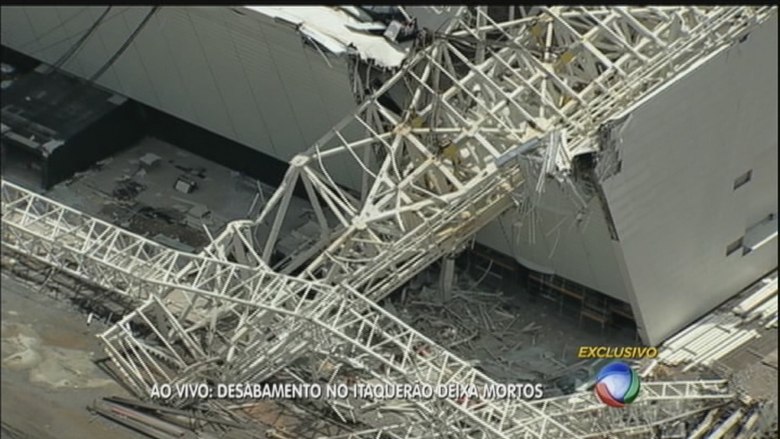 Por meio de nota oficial, o Corinthians lamentou o acidente no futuro estádio do clube. Diretor de negócios jurídicos do clube, Alberto Bussab afirmou que ainda não sabe se o Corinthians responderá pelo ocorrido. Leia mais Por meio de nota oficial, o Corinthians lamentou o acidente no futuro estádio do clube. Diretor de negócios jurídicos do clube, Alberto Bussab afirmou que ainda não sabe se o Corinthians responderá pelo ocorrido. Leia mais