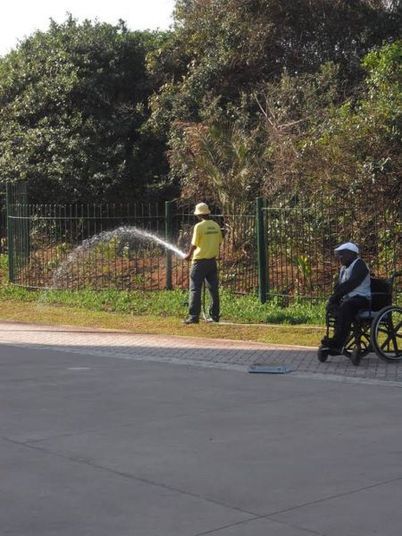 É água da mangueira, gente