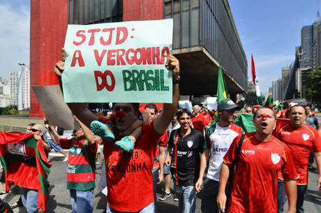 Revolta nas hostes paulistas. / Fonte: esportes.r7.com