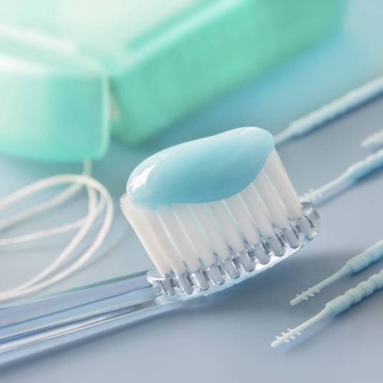 Uma pasta de dentes que custa R$ 2 possui 31,37% do preço em impostos. Isso significa que o preço poderia ser de R$ 1,37