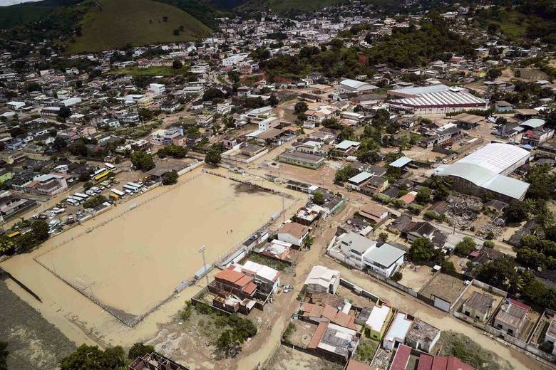 Mais uma foto aérea da Defesa Civil de Minas no Facebook. Estado tem 9.000  pessoas desabrigadas