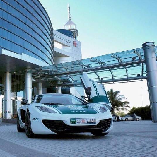 Com um motorzão 3.8 V8 biturbo de 592 cv de potência, o McLaren MP2-12C é um dos superesportivos mais do mundo na atualidade. O modelo inglês leva 3,3 segundos para arrancar até os 100 km/h e atinge máxima de 330 km/hSaiba tudo sobre carros! Acesse R7.com/carrosE confira os melhores preços de novos e usados em r7.icarros.com.br