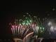 Após a Nova Zelândia, foi a vez de Sydney, na Austrália,
celebrar a chegada de 2014. A festa principal ocorreu na baía da cidade. Acima,
fogos explodem sobre a Opera House   