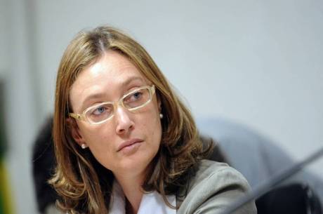 Ministra de Direitos Humanos cobrou empresas de comunicação