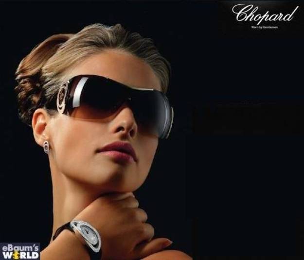 Esses óculos Chopard aí da moça... Achou bonitos? Custam uns R$ 970 mil, mas não tem problema! Você tem dinheiro agora!