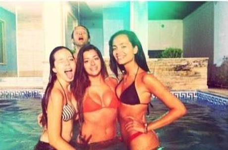 Filha de Latino posta fotos que deixa pai com ciumes! Filha de Latino posta fotos que deixa pai com ciumes!