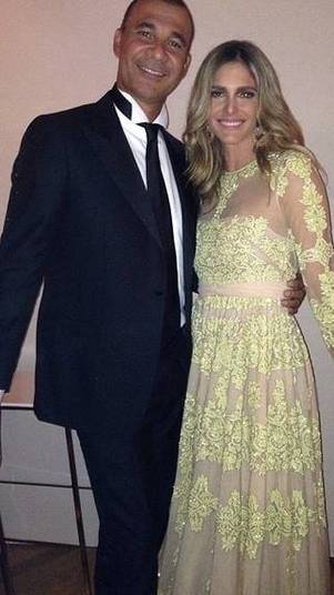 Já para a festa VIP da Fifa, que aconteceu logo após a cerimônia oficial, a apresentadora brasileira optou por trocar de look e escolheu um vestido mais discreto e assinado por Valentino Já para a festa VIP da Fifa, que aconteceu logo após a cerimônia oficial, a apresentadora brasileira optou por trocar de look e escolheu um vestido mais discreto e assinado por Valentino