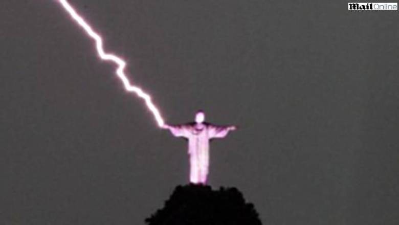 De acordo com o Inpe (Instituto Nacional de Pesquisas Espaciais), caíram 41.393 raios no Estado do Rio de Janeiro durante a tempestade de quinta-feira. Apenas na capital caíram 1.109 raios 
