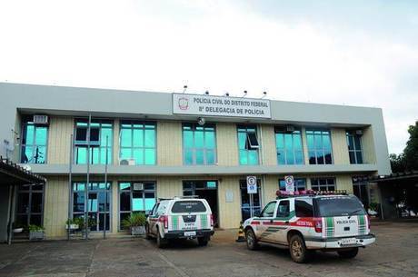 A ocorrência foi registrada na 8ª DP (Sia)