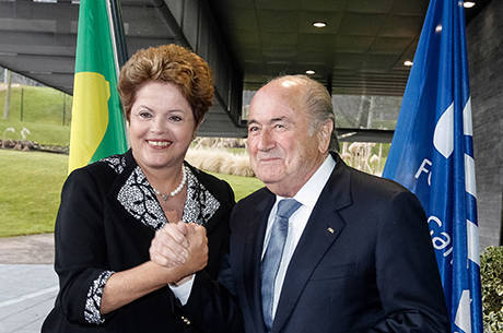 "O Mundial do Brasil está mais atrasado que o da África do Sul", diz Blatter